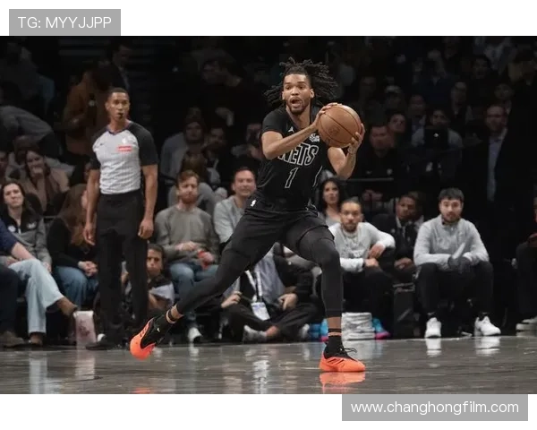 篮网与前锋扎伊尔威廉姆斯签署长期续约合同增强球队实力