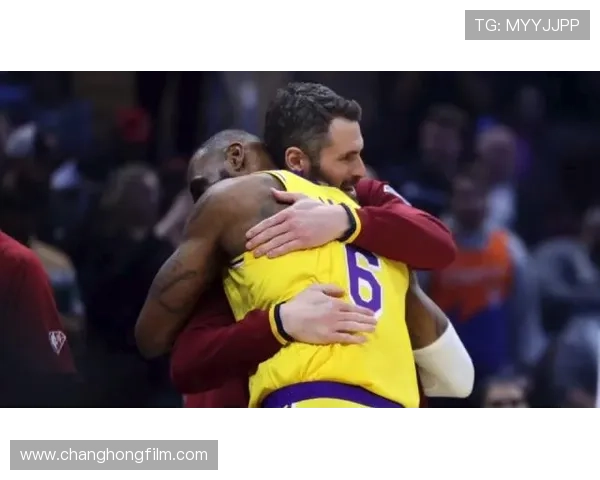 乐福精妙背传助攻默里飞天重扣震撼全场引爆高能精彩绝佳瞬间名场